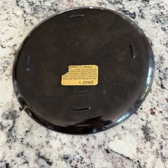 Courier Monterey Black inlaid Plate with Mouse and Santa Hat & Clock - Picture 3 of 4